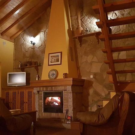 纳瓦雷东达德格雷多斯 Casa Rural El Casillo Del Abuelo Goyo旅馆 外观 照片