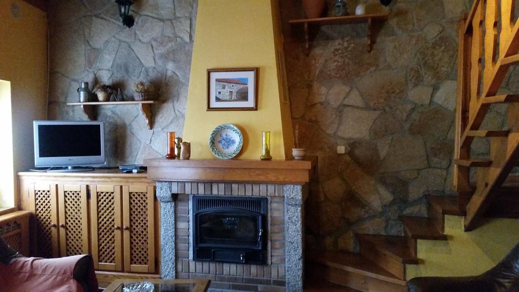 纳瓦雷东达德格雷多斯 Casa Rural El Casillo Del Abuelo Goyo旅馆 外观 照片